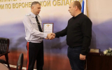 Таксист спас воронежскую пенсионерку от мошенников