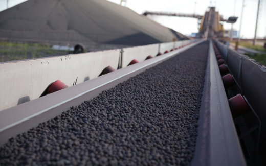 Стойленский ГОК НЛМК требует от «Уральской стали» более 600 млн рублей долга по поставкам