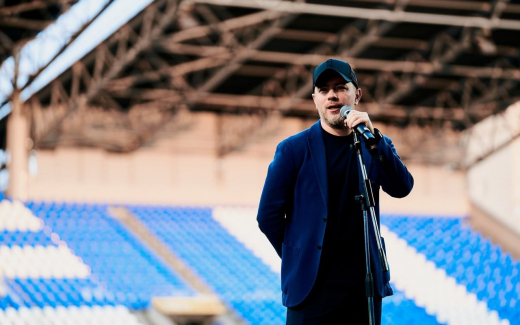 Роман Асхабадзе продолжит руководить воронежским «Факелом»