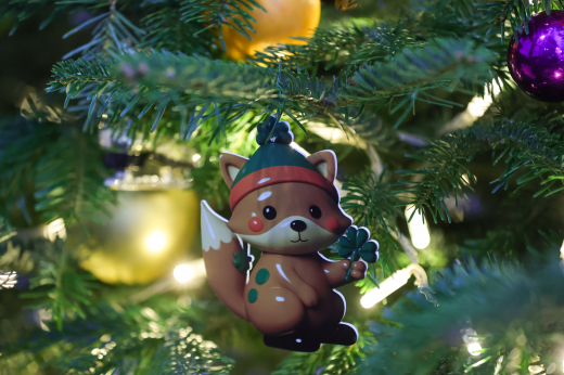 Тренер Бахтурина: Украшая елку, можно сжечь около 200 ккал за полчаса