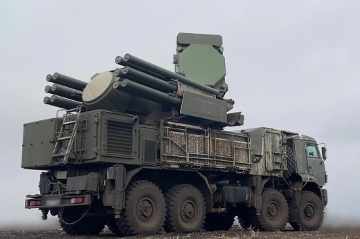 Автомобиль повредили БПЛА при массированной атаке на Воронежскую область