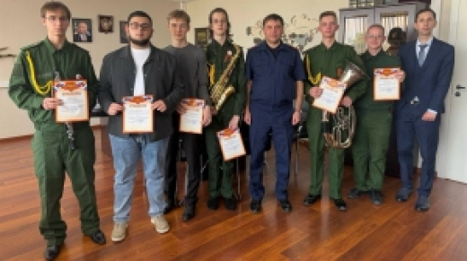 В преддверии Дня семьи руководитель СУ по СВАО Сергей Бадулин провел творческий познавательно-патриотический конкурс стихотворений, рисунков и музыкальных номеров «Мама, папа, я – наша дружная семья».