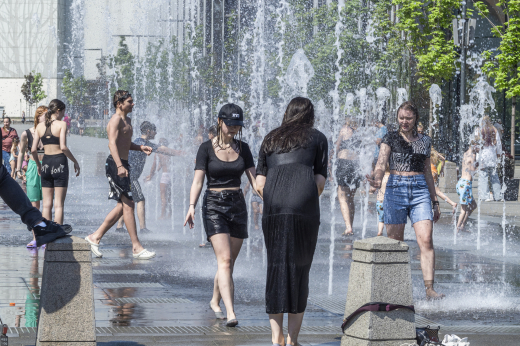 Гидрометцентр опубликовал экстренное предупреждение о сильной жаре в Москве