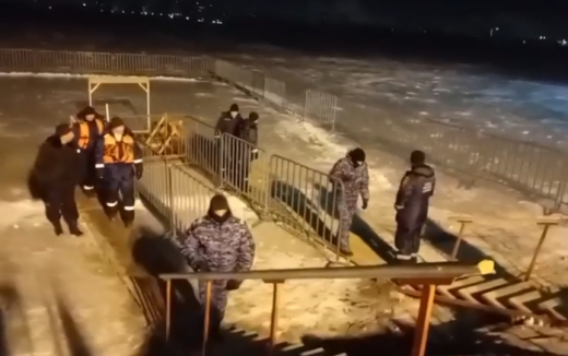 Воронежцев эвакуировали с крещенских купаний