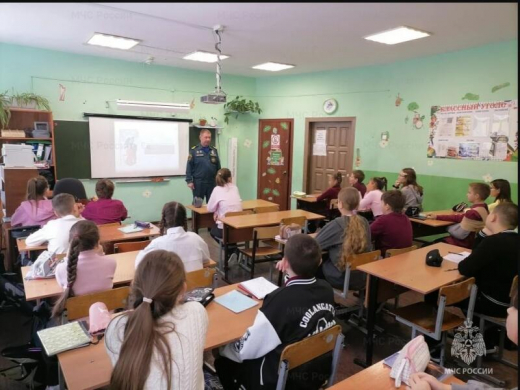 Зима не повод для беспечности: ГИМС напомнили школьникам о безопасности на водоёмах