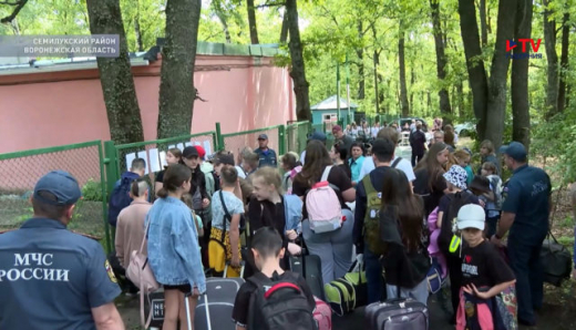300 школьников из Белгородской области приехали в воронежский оздоровительный лагерь