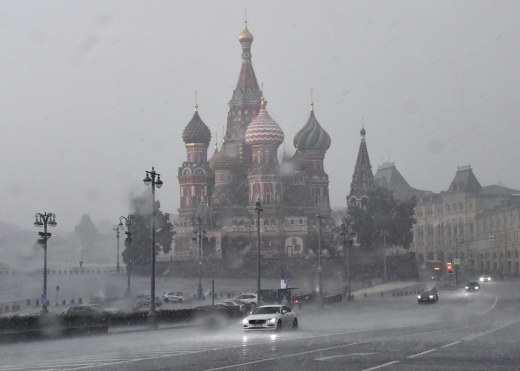 Москву накрыл мощный суперливень, осадки продолжатся до 17 июля