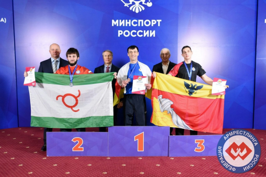 Воронежец стал призёром паралимпийского Чемпионата России по армрестлингу