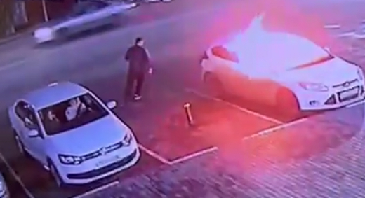 Воронежский поджигатель авто едва не вспыхнул сам и попал на видео