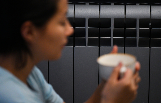 Косметолог Балакеримова: Горячий душ может привести к сухости кожи