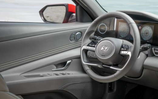 Hyundai может начать выпуск беспилотных и электрических авто в России