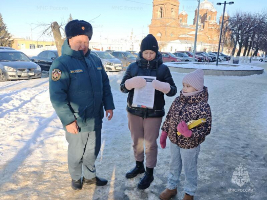 Профилактические беседы с населением в Бутурлиновском paйонe