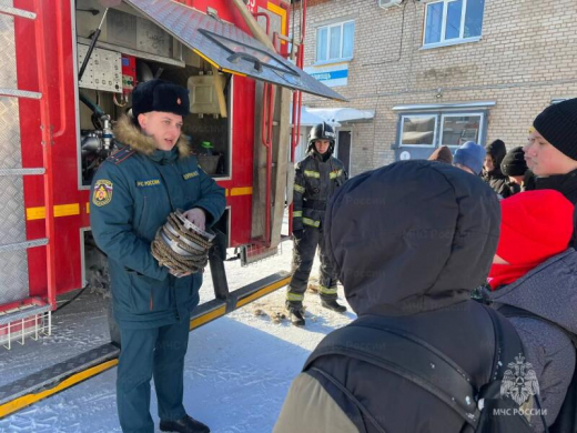 Школьники Рузы познакомились с пожарными и повторили правила безопасности
