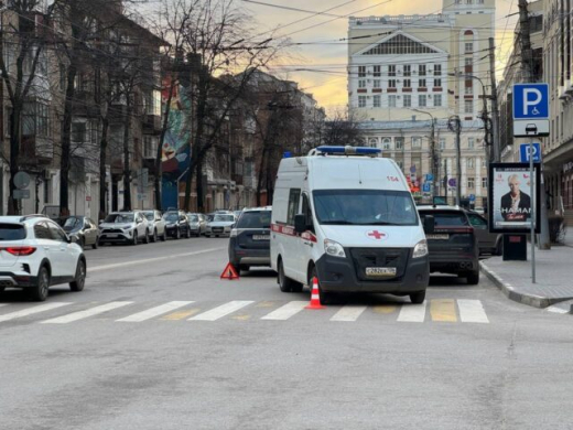 Пешеход попала под колёса кроссовера на «зебре» в центре Воронежа