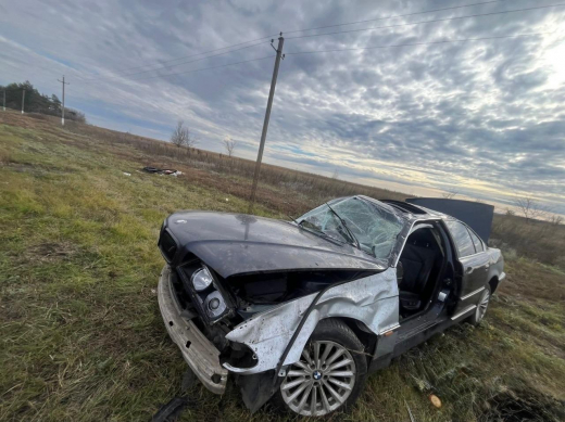 В Воронежской области перевернулся BMW: погиб водитель