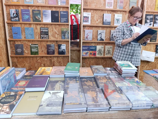 На книжную ярмарку в Воронеже привезли 8 тонн книг