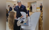 В Воронеже на избирательном участке смогли проголосовать малыши