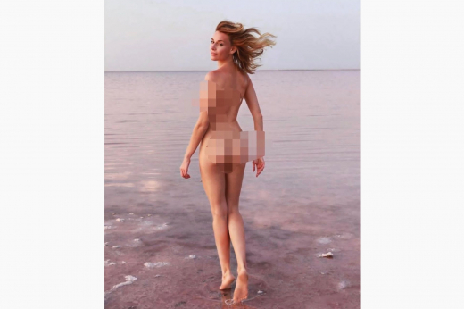 Актриса Любовь Толкалина сфотографировалась без одежды и обнародовала снимок