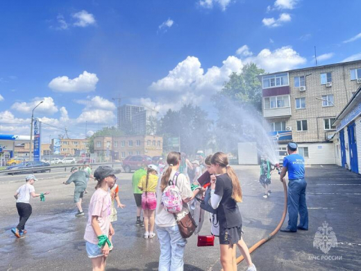Сотрудники МЧС Королева провели экскурсию для ребят из летнего лагеря МБУ ДО 