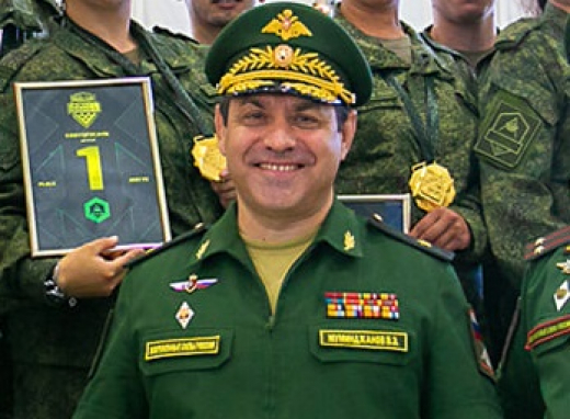 Генерал-майор в суде назвал многомиллионные взятки «дружеской помощью семье»