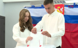 Танец молодых под Шамана и «да» у урны для голосования: как воронежцы поженились на выборах