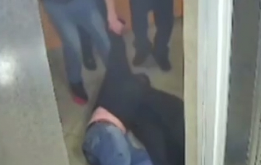 «Пацаны, не убивайте»: как подростки жестоко поглумились над таксистом в Воронеже