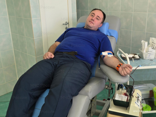 В Клину сотрудники МЧС России пополнили банк крови, став донорами