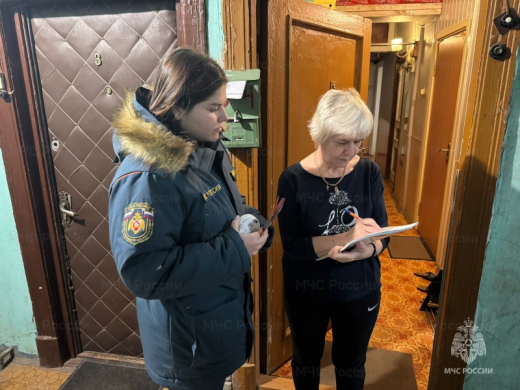 Инспекторы ГПН контролируют пожарную безопасность в аварийных жилых домах Балашихи