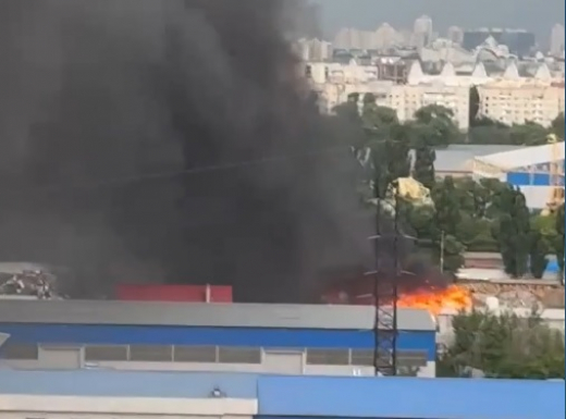 Страшный пожар случился у ЖК «Озерки»