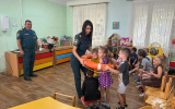 Сотрудники ГИМС проводят профилактическую работу с детьми