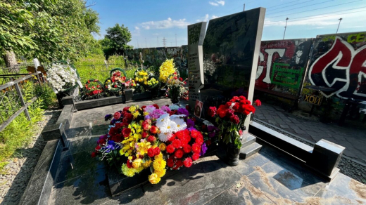 Воронежцы собрались на могиле Юрия Хоя в день годовщины его смерти