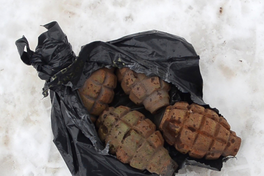 Мужчина нашел пять гранат в черном пакете в нежилом помещении в Москве