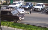 В Воронеже мальчик попал под машину, испугавшись собаки