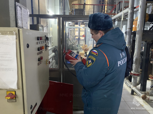 Сотрудники МЧС России контролируют пожарную безопасность на котельных Чехова