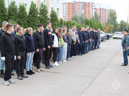Сотрудники Главного управления помогли в благоустройстве Александро-Невского храма в Химках