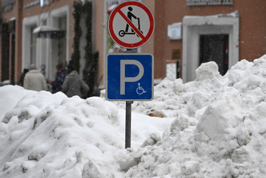 Бирюков: В Москве усилили уборку из-за надвигающегося циклона