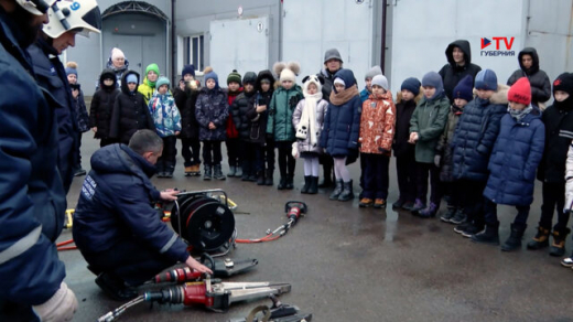 Воронежские лицеисты поздравили спасателей с профессиональным праздником