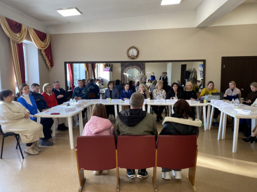 В Раменском сотрудники МЧС России участвуют в работе комиссии по делам несовершеннолетних и защите их прав