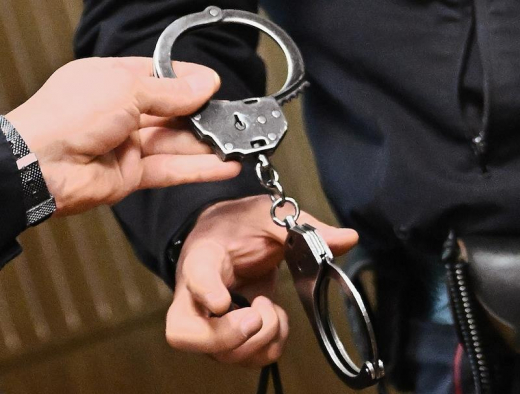 В Москве росгвардейцы задержали мужчину, ударившего девушку ножом в шею