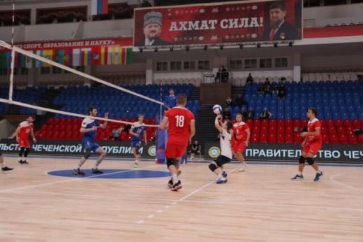 Воронежские волейболисты потерпели второе поражение в Каспийске