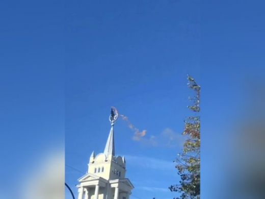 В Воронеже руфер покорил шпиль сталинской высотки (ВИДЕО)