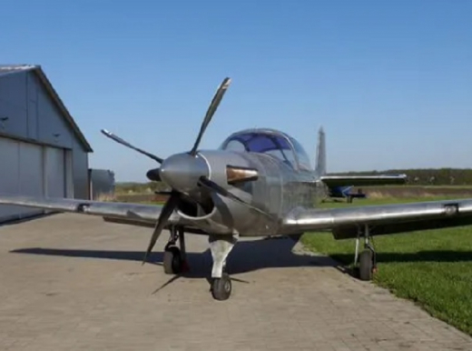 Итальянский самолёт продают в Воронеже за 20 млн рублей